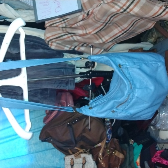 Kate and Mel women's blue crossbody bag - Picture 3 of 17